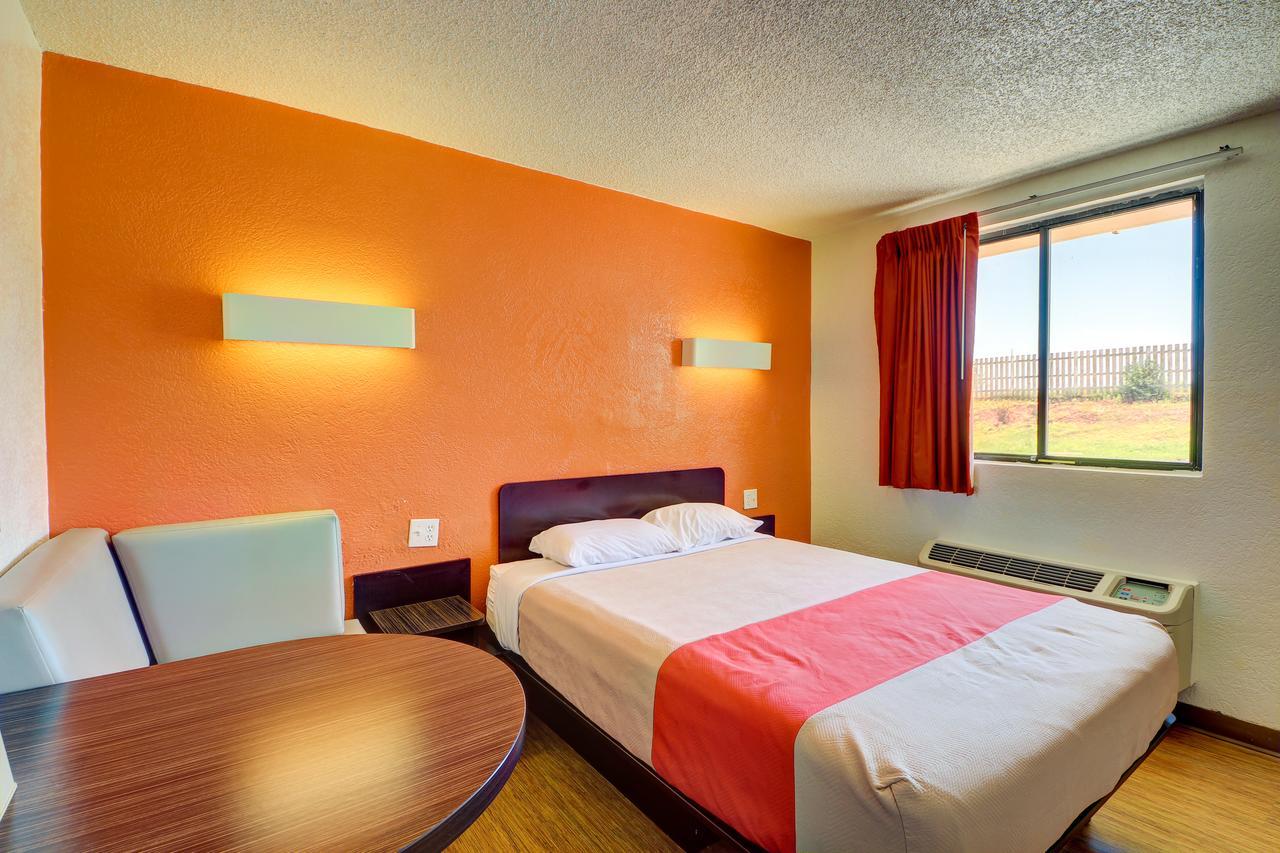 Motel 6-Oklahoma City, Ok - Frontier City Room photo